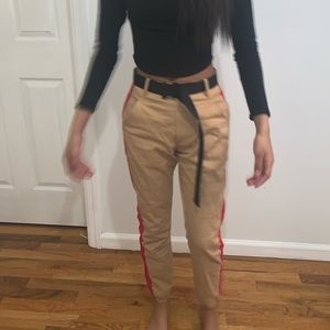 Cute khaki joggers 🧡